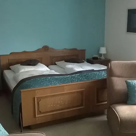 Gaestehaus Am Berg 3*