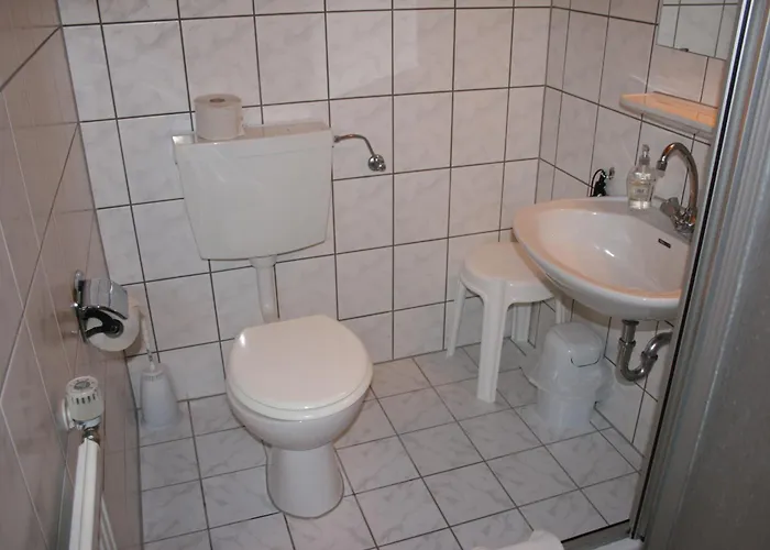 Πανσιόν Gaestehaus Am Berg 3*