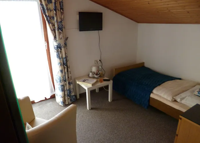Gaestehaus Am Berg 3*