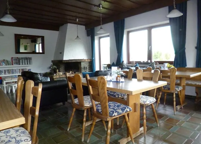 Πανσιόν Gaestehaus Am Berg 3*