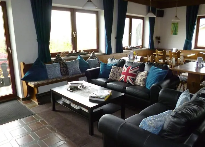 Gaestehaus Am Berg 3*